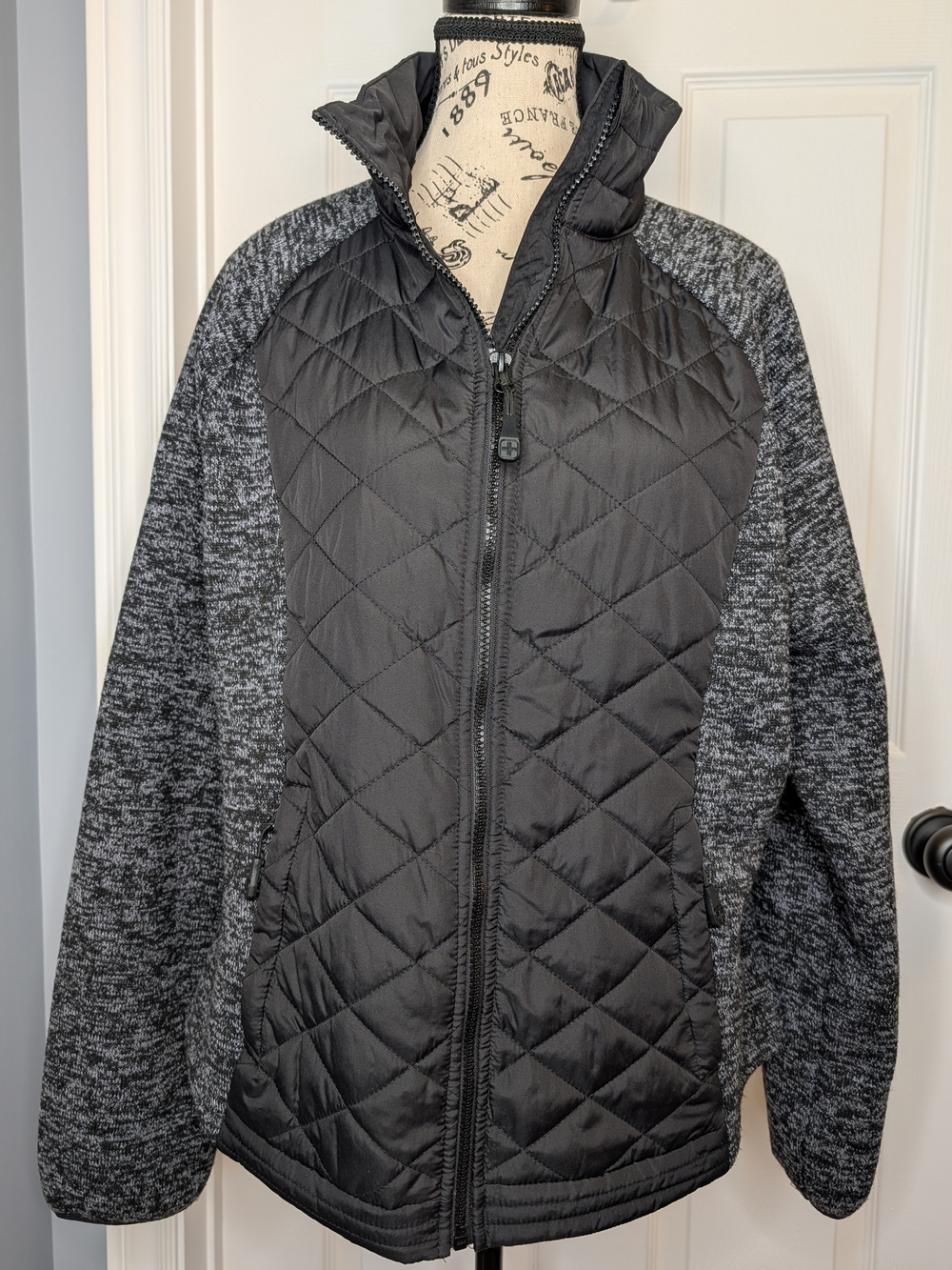 Swiss Tech Black Quilted Hybrid Jacket Heather Gray Knit Sleeves Sides Size XL